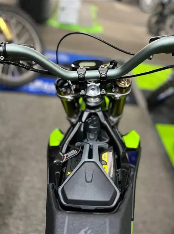 Sur-Ron Hyper Bee – 2025 Electric Off-Road Motorcycle