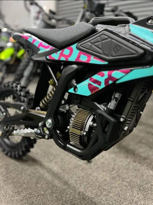 Sur-Ron Hyper Bee – 2025 Electric Off-Road Motorcycle