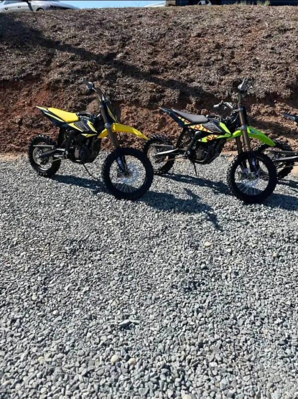 Sur-Ron Hyper Bee – 2025 Electric Off-Road Motorcycle